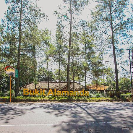 Bukit Alamanda Resort Garut Esterno foto