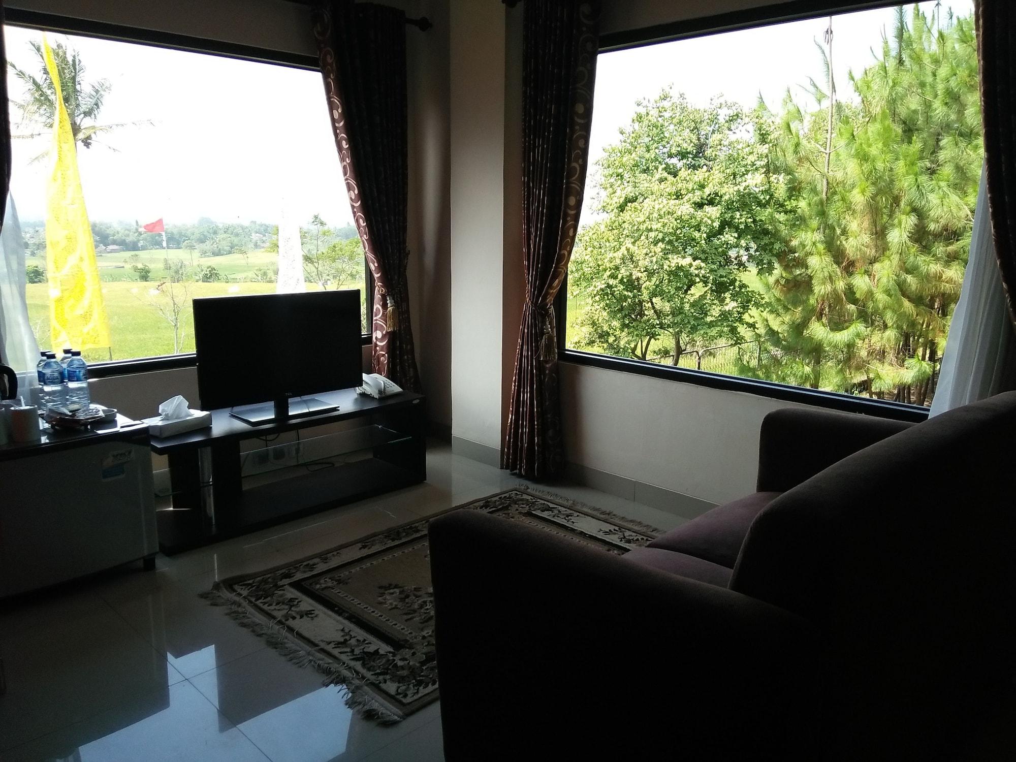 Bukit Alamanda Resort Garut Esterno foto