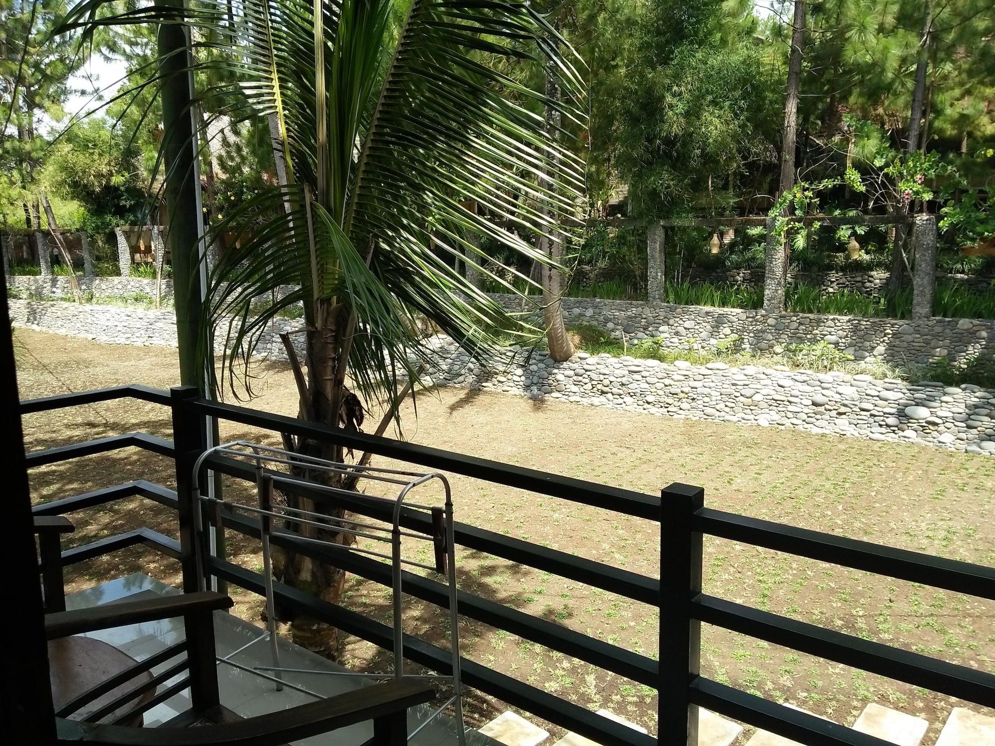 Bukit Alamanda Resort Garut Esterno foto