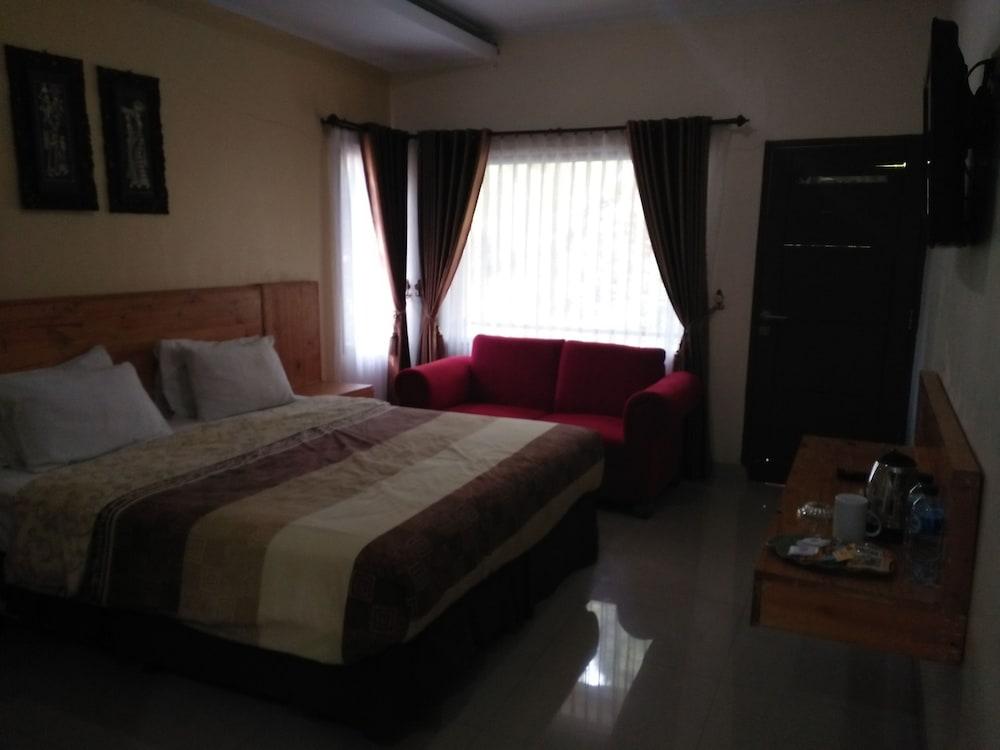 Bukit Alamanda Resort Garut Esterno foto