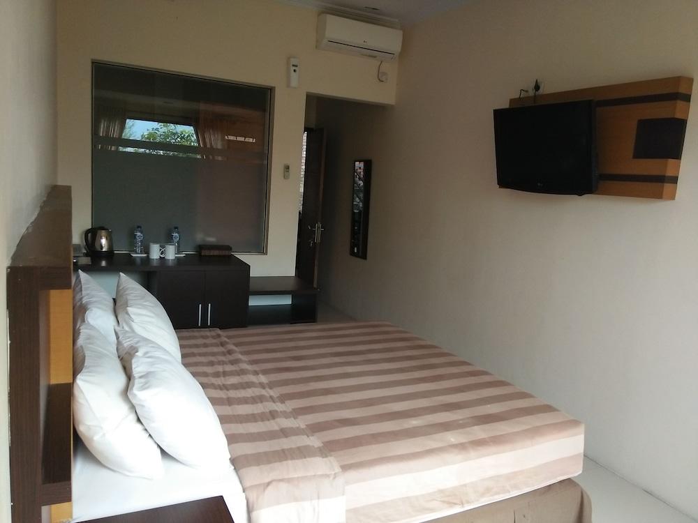 Bukit Alamanda Resort Garut Esterno foto