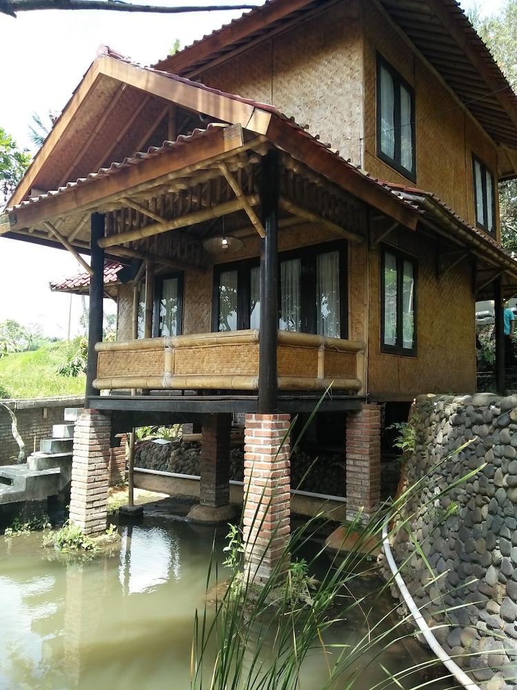 Bukit Alamanda Resort Garut Esterno foto