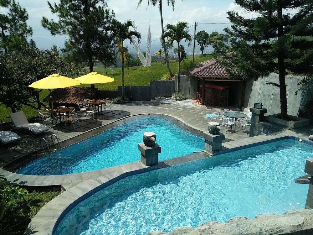 Bukit Alamanda Resort Garut Esterno foto