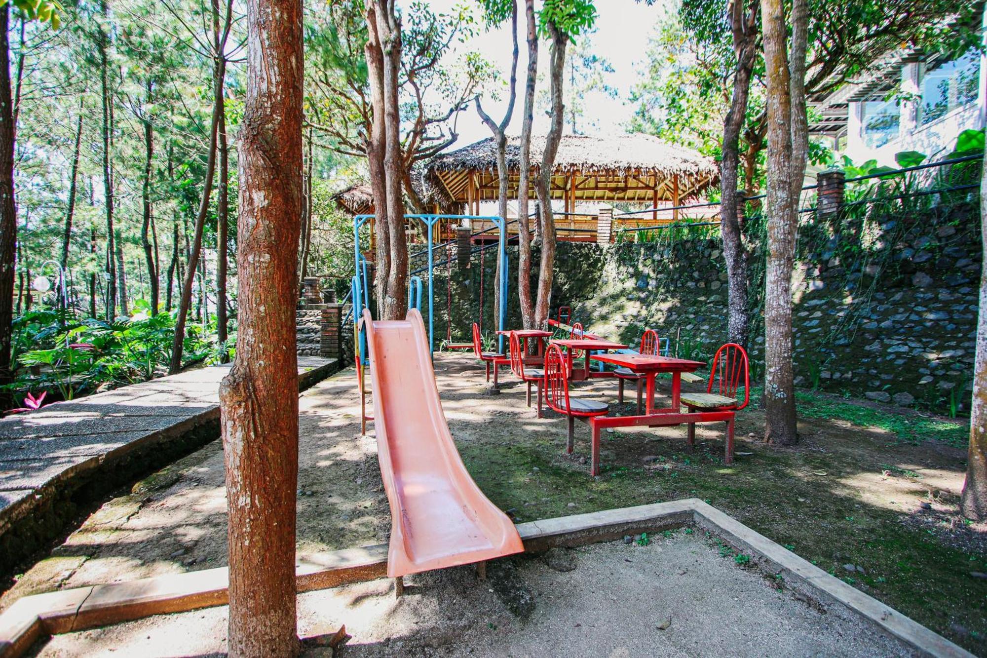 Bukit Alamanda Resort Garut Esterno foto